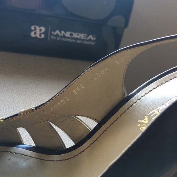 Andrea size 5 1/2 heels made in Mexico - Picture 6 of 7